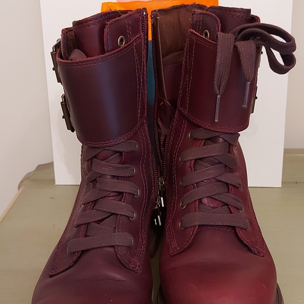 Timberland lace up leather boots